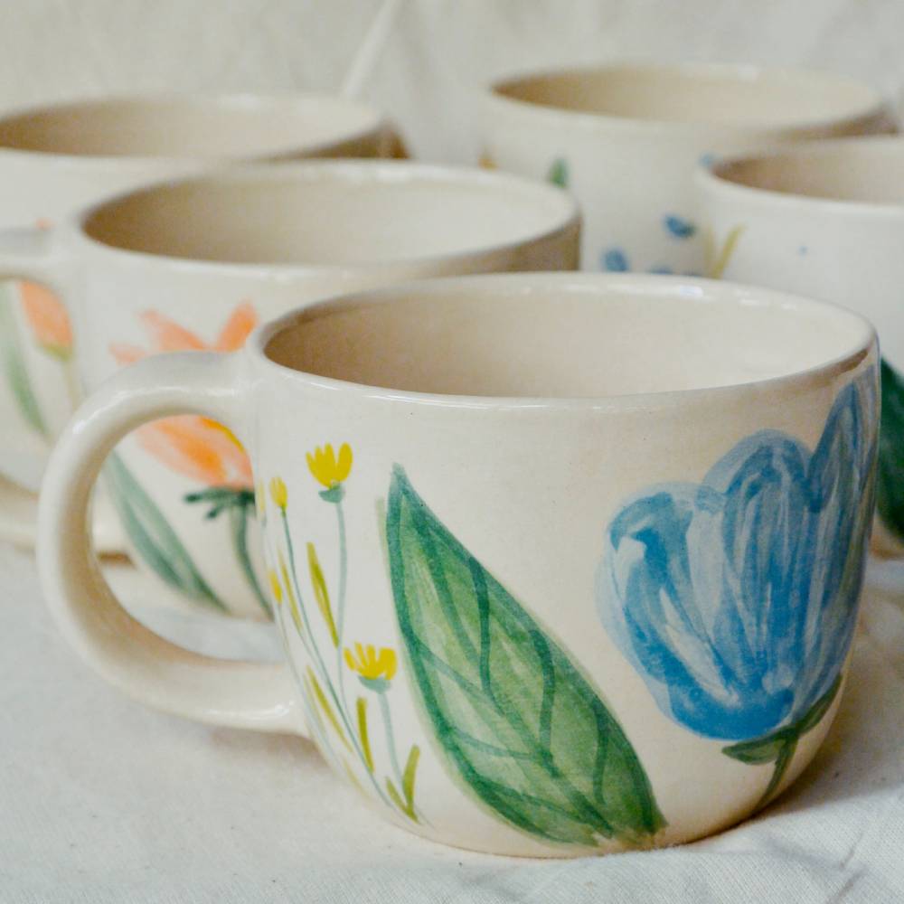 Kubek ceramiczny w kwiaty - Gospodarstwo Pasieczne Leśny Dwór