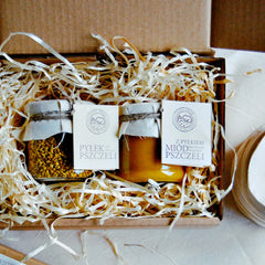 Pyłek pszczeli i miód z pyłkiem pszczelim w ekologicznym pudełku prezentowym